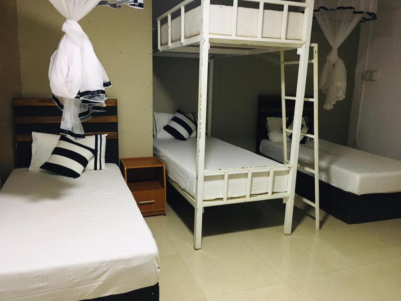 Aura City Hostel Anuradhapura Kültér fotó