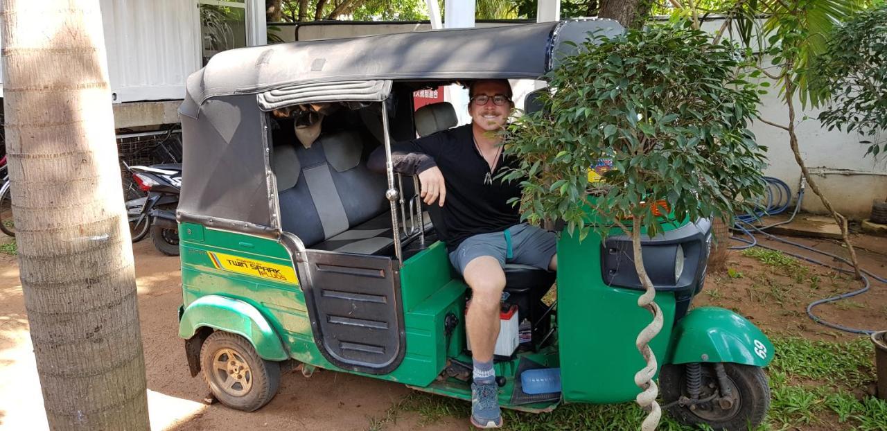 Aura City Hostel Anuradhapura Kültér fotó