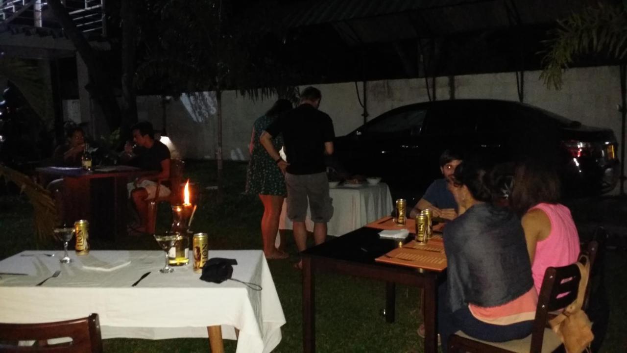 Aura City Hostel Anuradhapura Kültér fotó