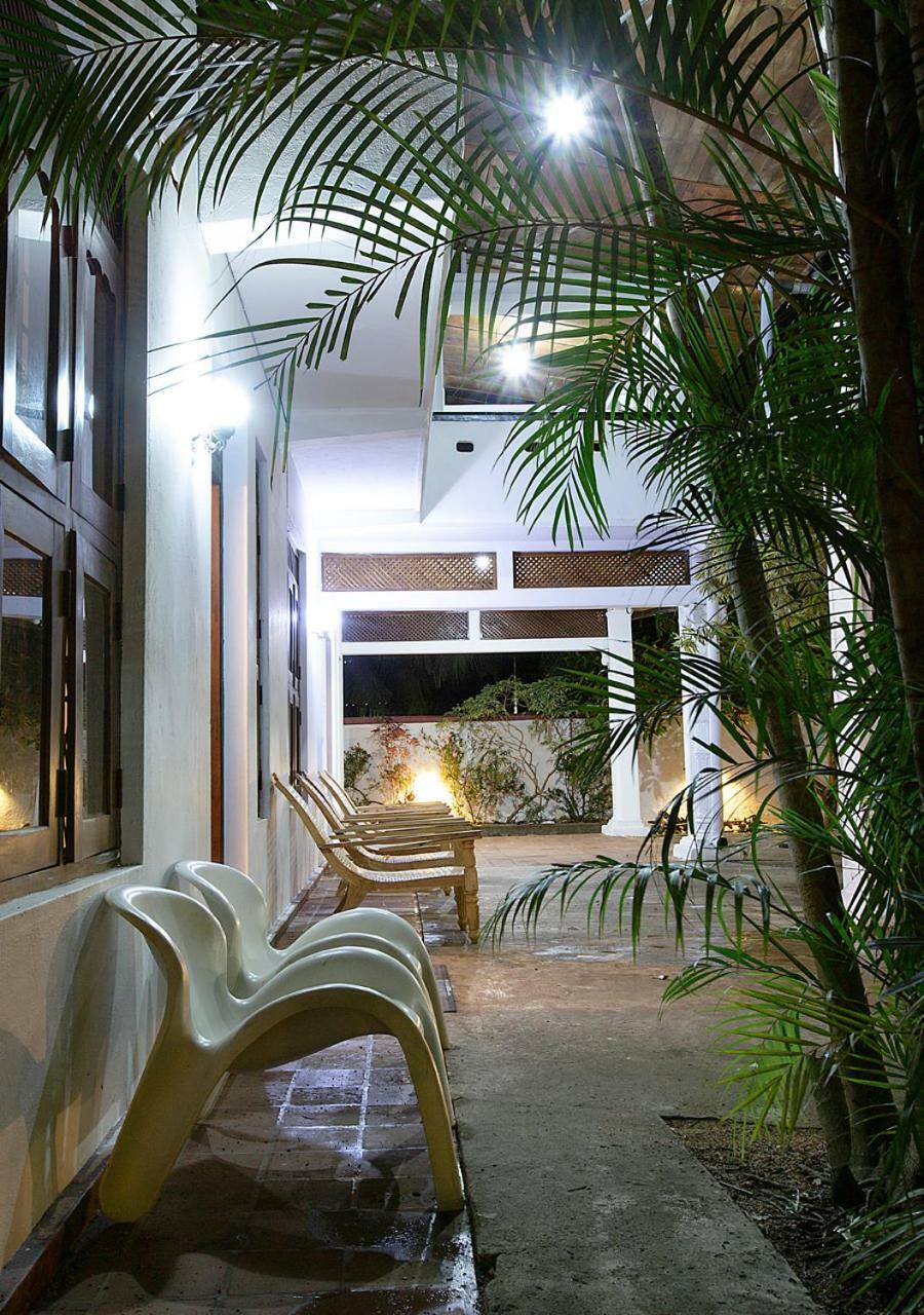 Aura City Hostel Anuradhapura Kültér fotó